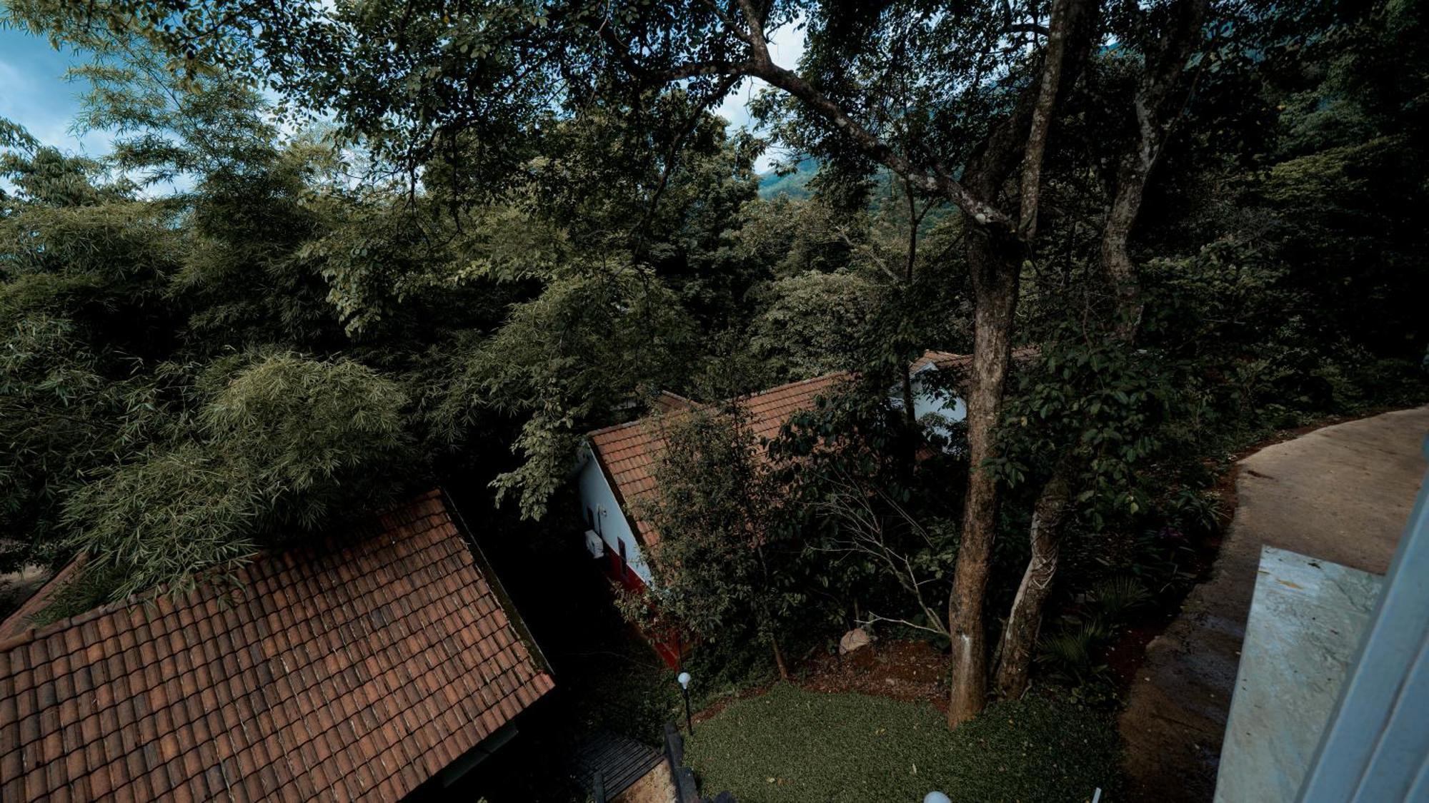 Vythiri Holiday Resort, Wayanad Zewnętrze zdjęcie